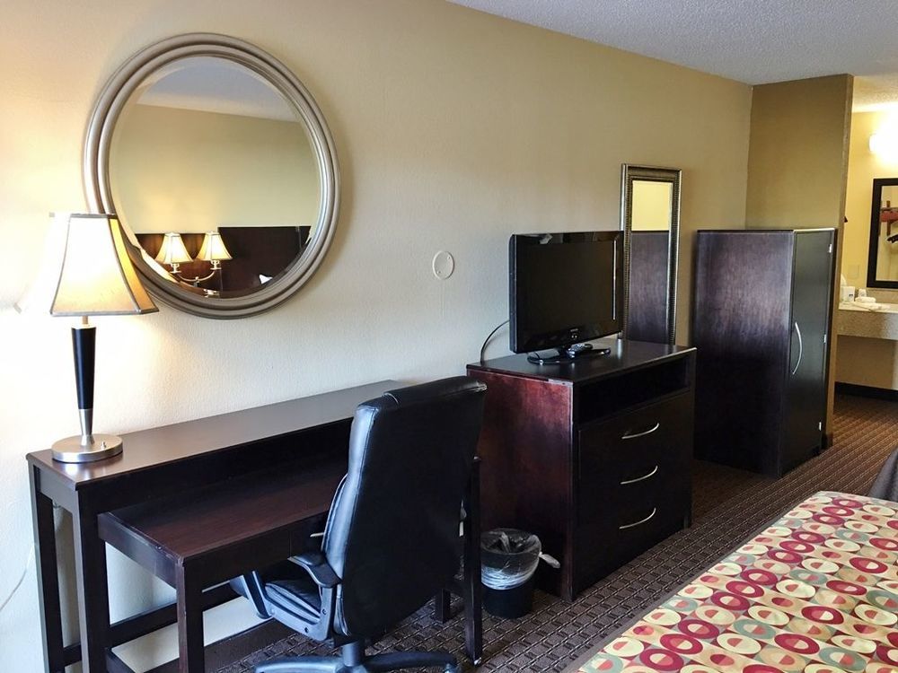 Americas Best Value Inn Tupelo Barnes Crossing חדר תמונה