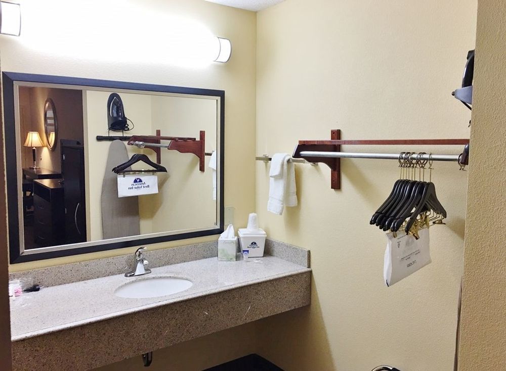 Americas Best Value Inn Tupelo Barnes Crossing חדר תמונה