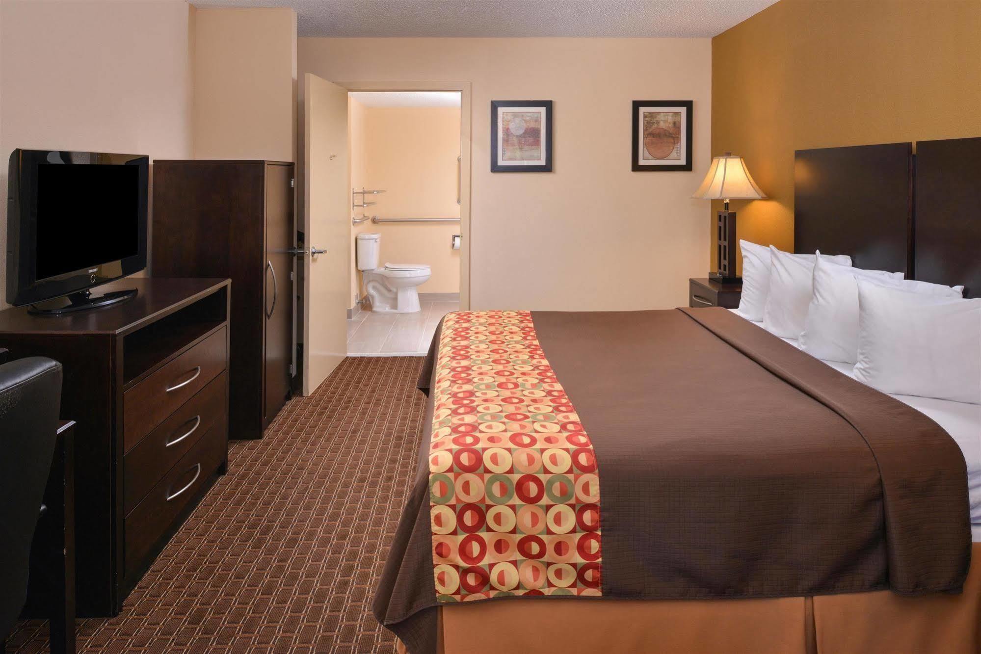 Americas Best Value Inn Tupelo Barnes Crossing מראה חיצוני תמונה