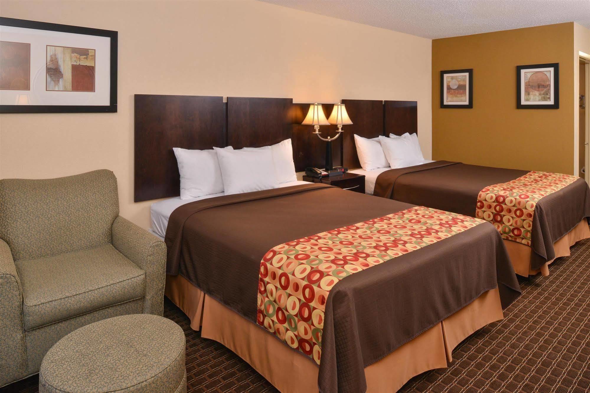 Americas Best Value Inn Tupelo Barnes Crossing מראה חיצוני תמונה