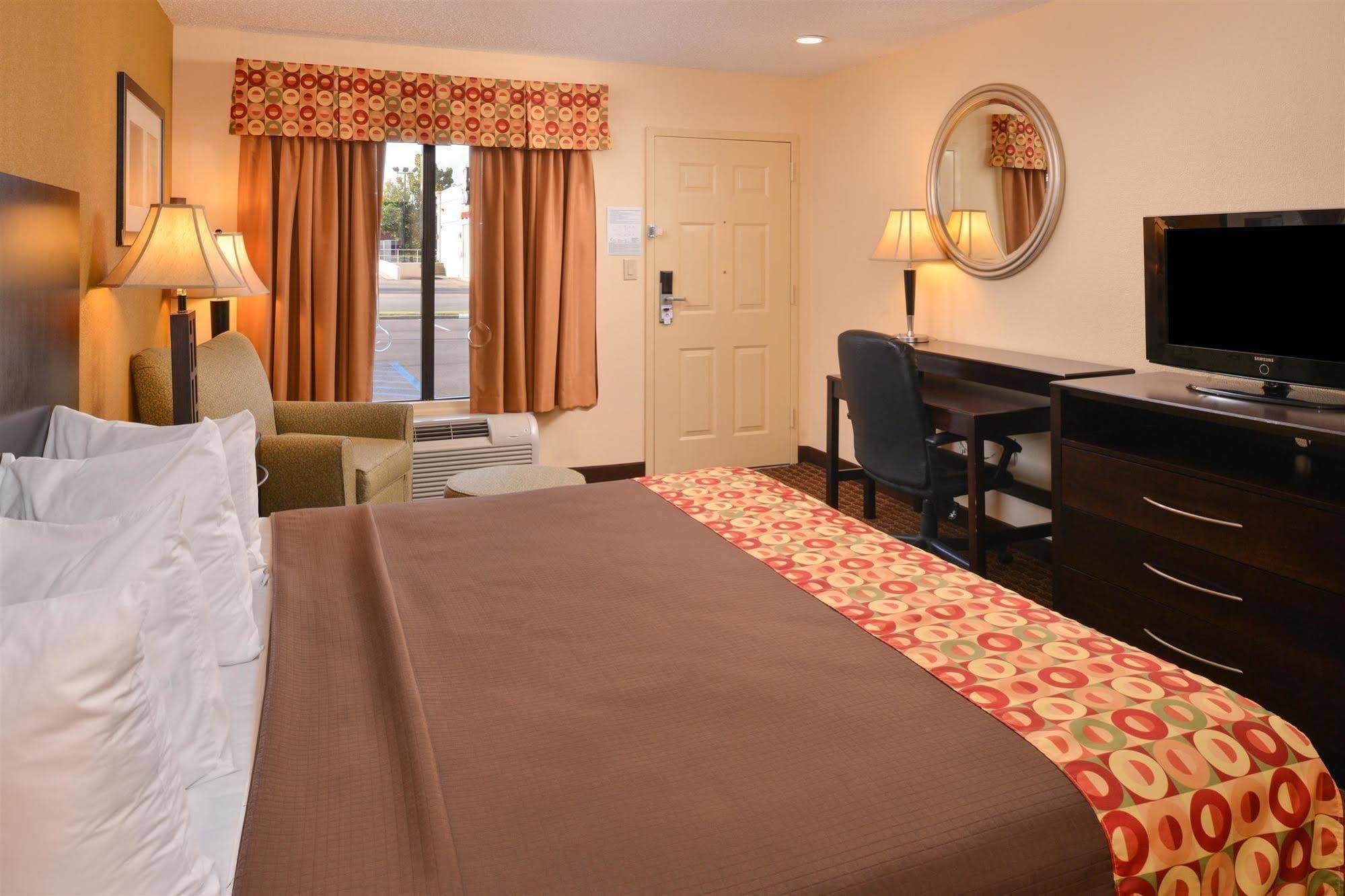 Americas Best Value Inn Tupelo Barnes Crossing מראה חיצוני תמונה